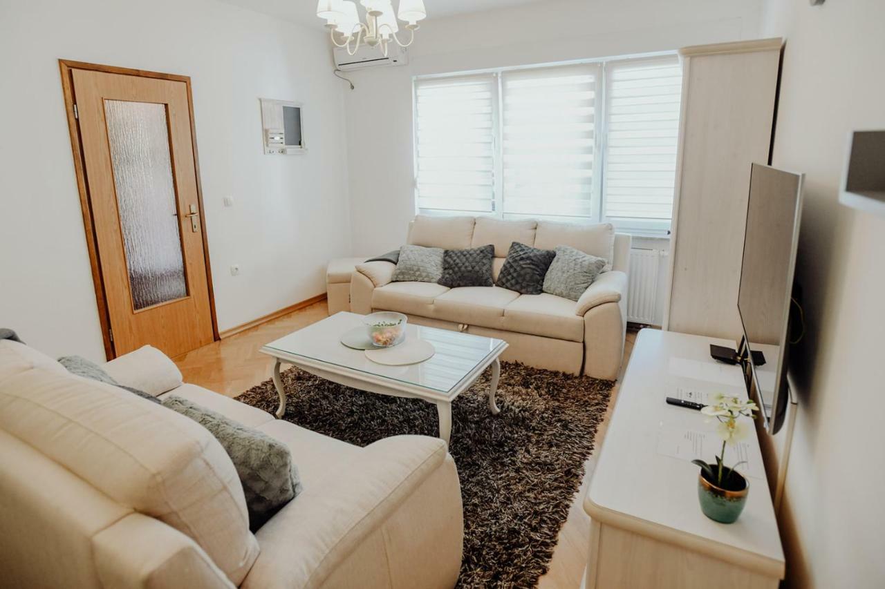 Apartman M5 Джяково Екстер'єр фото